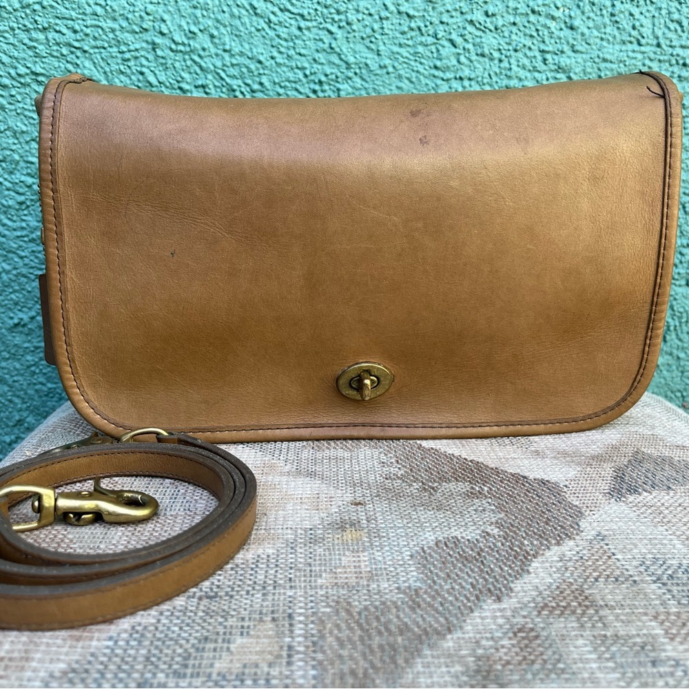 Vintage COACH New York City Convertible Clutch Putty 9635